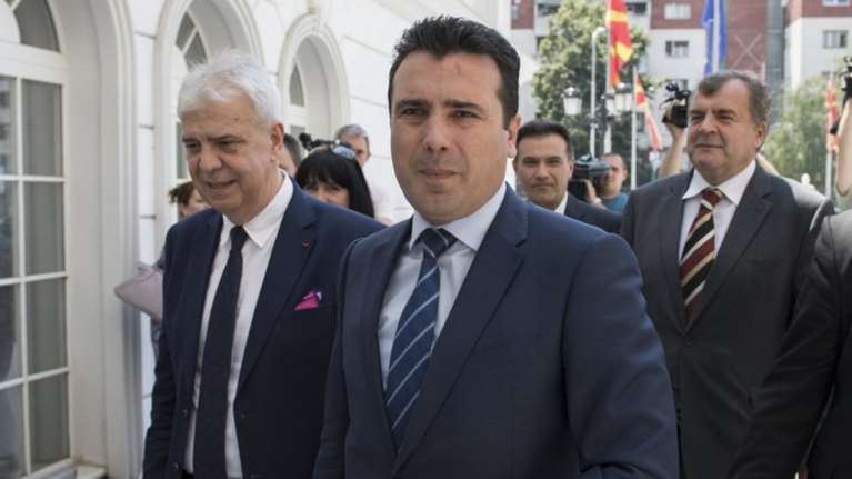 Η επικοινωνία Ζάεφ - Μητσοτάκη και η αναφορά στον Τσίπρα