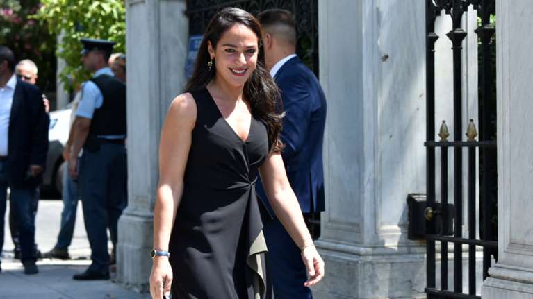 Δόμνα Μιχαηλίδου: Η εντυπωσιακή οικονομολόγος ορκίστηκε υφυπουργός Εργασίας