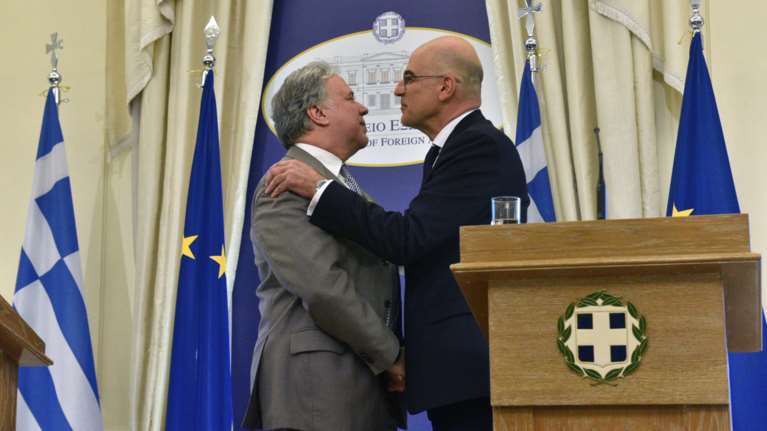 Δένδιας στο ΥΠΕΞ: Ενότητα και συναίνεση στα εθνικά θέματα