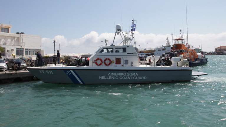 Αφγανός πρόσφυγας διέσωσε δύο τυφλούς Τούρκους στο λιμάνι της Χίου