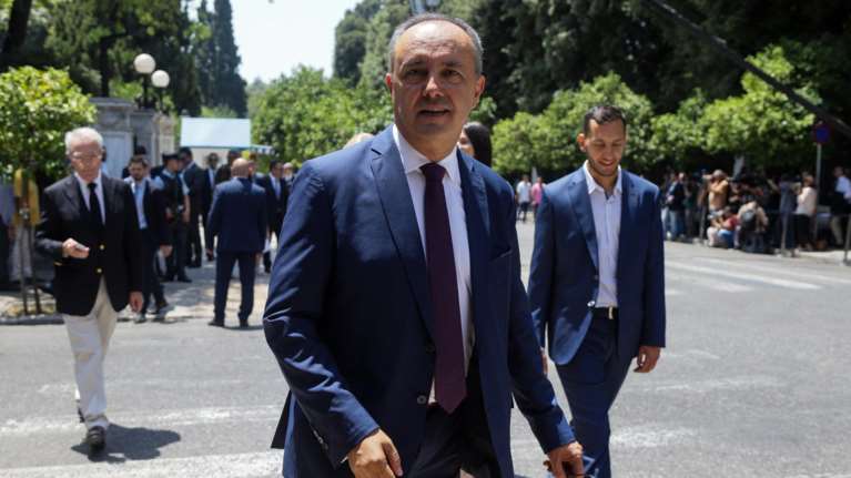 Χωρίς επίσημη τελετή η παράδοση-παραλαβή του Μακεδονίας-Θράκης