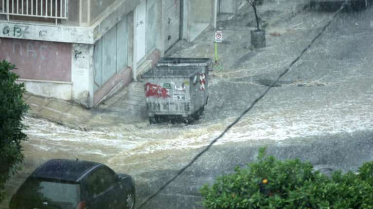Διαψεύδει η Πολιτική Προστασία ακραία καιρικά φαινόμενα στην Αττική