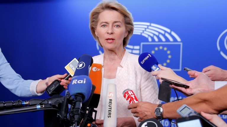 Φον ντερ Λάιεν: Να συνδυάσουμε ανταγωνιστικότητα και αλληλεγγύη