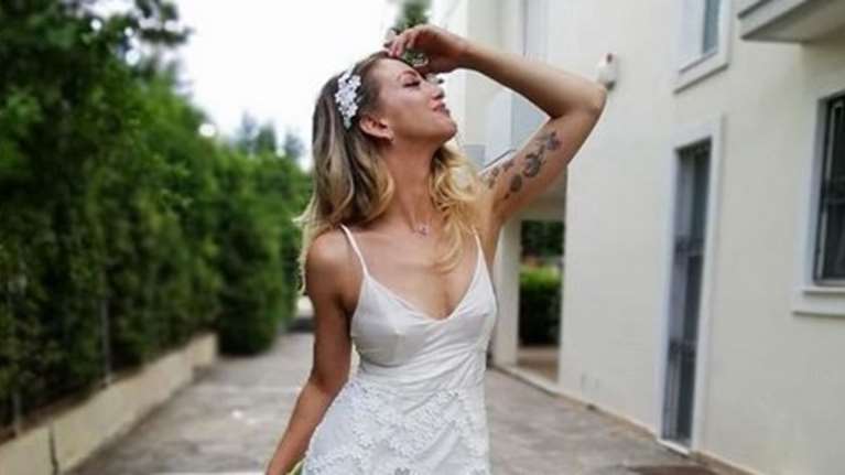 Νυφούλα η Εύα Τσάχρα του YFSF. Οι αναρτήσεις της