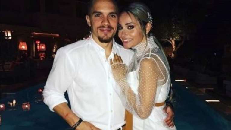 Οι πρώτες φωτογραφίες από τον γάμο Πετρούνια-Μιλλούση