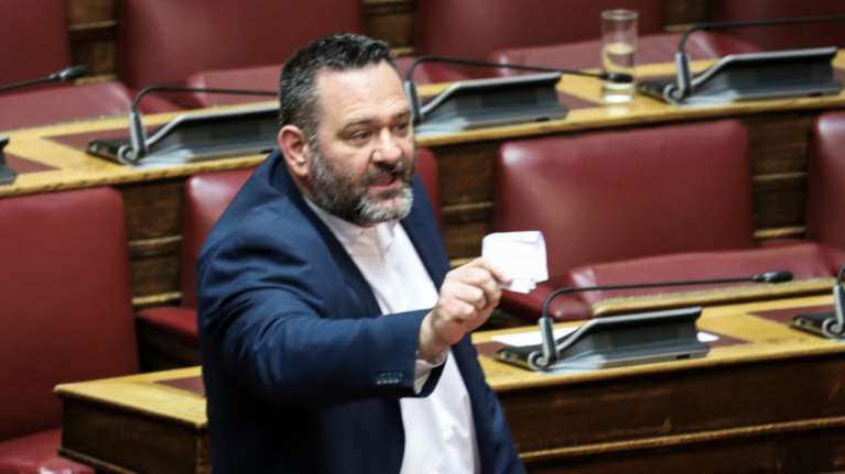 Εξελίξεις στη Χρυσή Αυγή- Ανεξαρτητοποιήθηκε ο Λαγός