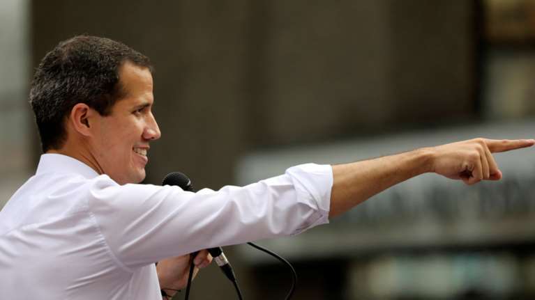 Τηλεφωνική επικοινωνία Μητσοτάκη-Γκουαϊδό-Τον κάλεσε στη Βενεζουέλα