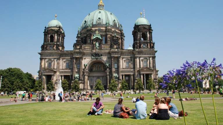 Η μετανάστευση εκτίναξε τον πληθυσμό της Γερμανίας