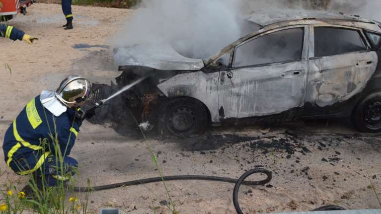 Και άλλοι εμπρησμοί οχημάτων σε Ασπρόπυργο και Μενίδι
