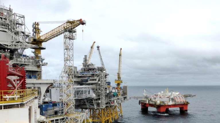 Διέρρευσαν 12.000 λίτρα πετρελαίου στον Καναδά