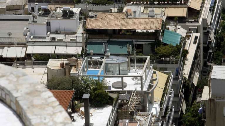 Τα ποσά που θα γλιτώσουν οι ιδιοκτήτες με τον μειωμένο ΕΝΦΙΑ