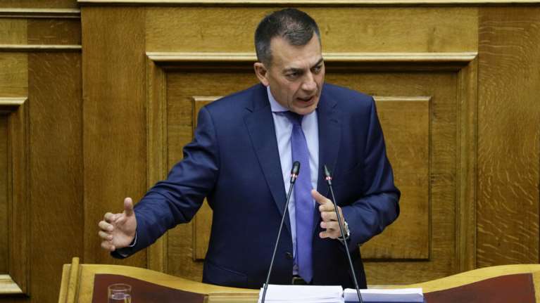 Βρούτσης για επικουρικές: Δεν θα χάσουν ούτε ευρώ οι συνταξιούχοι