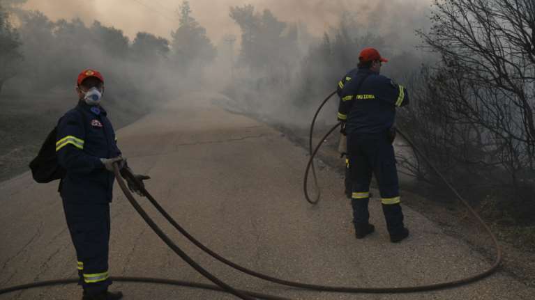 Υπό έλεγχο η φωτιά σε περιοχή του Ζαρού στο δήμο Φαιστού