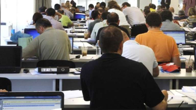 ΑΔΕΔΥ: Θα συνεχίσουμε να διεκδικούμε τον 13ο και 14ο μισθό