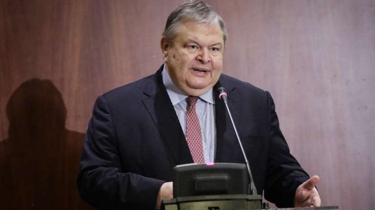 Ο Ευάγγελος Βενιζέλος εξηγεί γιατί η χώρα χρειάζεται μοντέλο Ολυμπιακών Αγώνων 2004 για τη διαχείριση κρίσεων