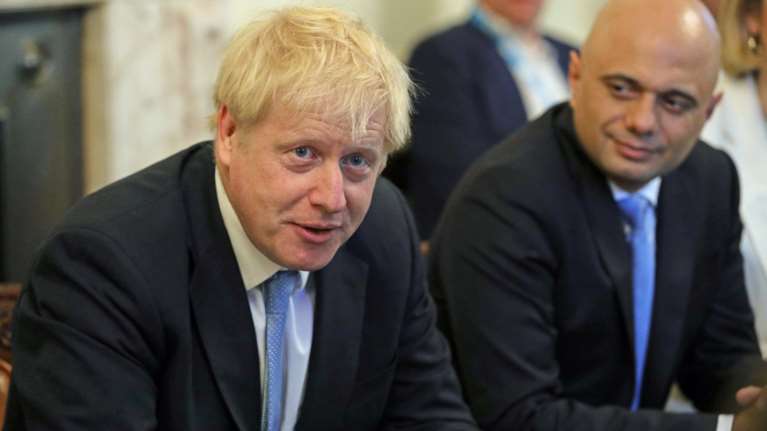 Τζόνσον σε Γιούνκερ: Να εξαλειφθεί το backstop