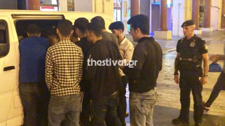 Θεσσαλονίκη: Πρόσφυγες πήγαν σε αστυνομικό τμήμα ζητώντας τη σύλληψή τους