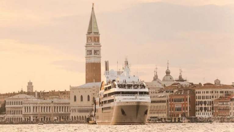 Κρουαζιέρες τέχνης διοργανώνει το Λούβρο