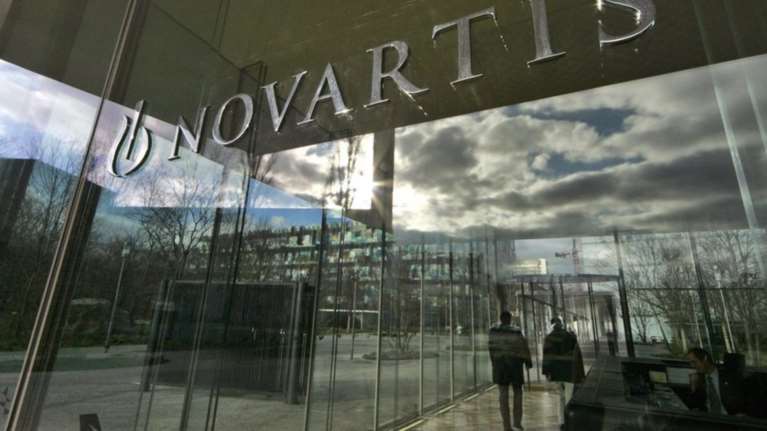 Novartis: Συνενώνονται οι καταγγελίες και αναλαμβάνουν νέοι εισαγγελείς