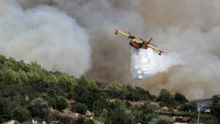 Δεκαοκτώ δασικές πυρκαγιές εκδηλώθηκαν σήμερα σε όλη την Ελλάδα