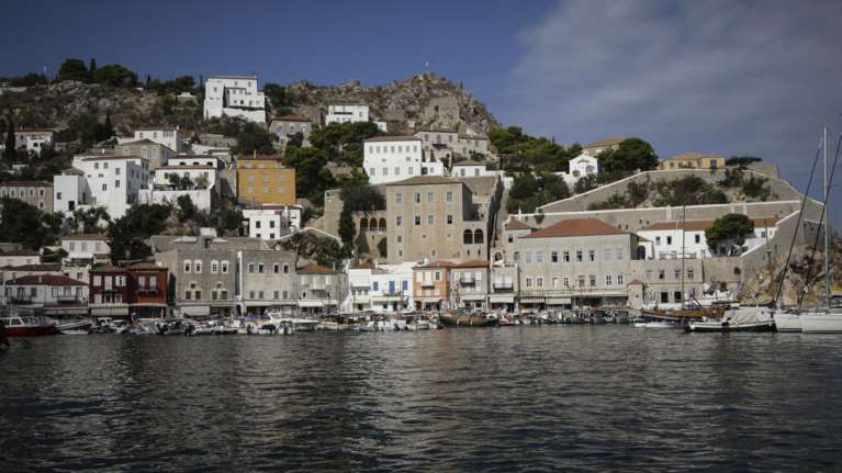 Σύγκρουση flying cat με θαλάσσιο ταξί στην Ύδρα, με έναν τραυματία