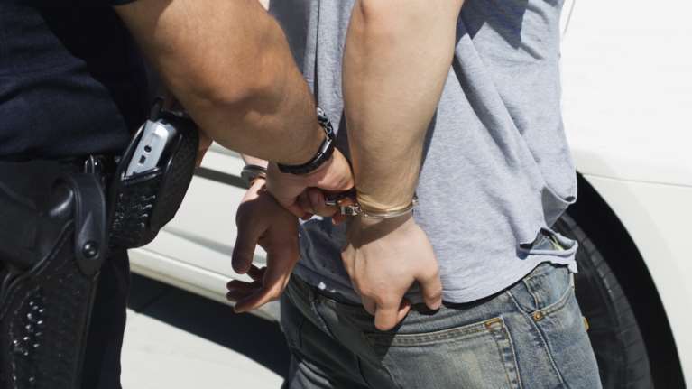 Εξαπατούσαν ηλικιωμένους παριστάνοντας γνωστούς, ή υπαλλήλους της ΔΕΗ