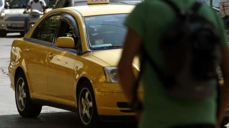 Πρόστιμα και αφαίρεση διπλώματος λόγω καπνίσματος