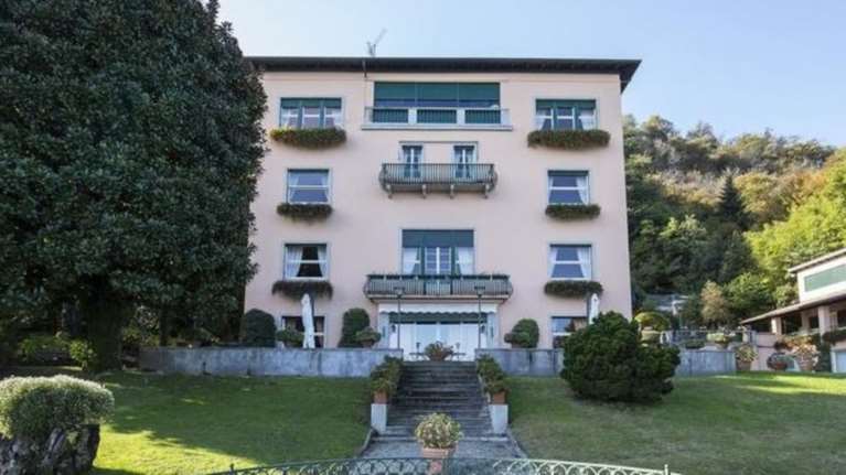 Στη Ντονατέλα Βερσάτσε η βίλα La Verbanella στη λίμνη Ματζόρε αντί 5 εκατ.€