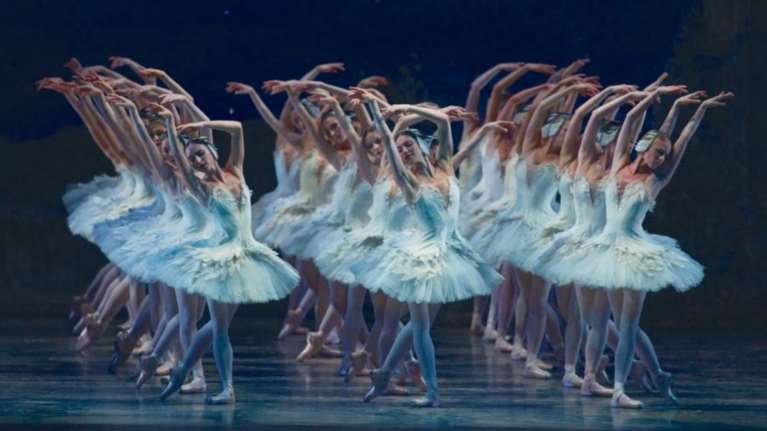 Έρχεται η Λίμνη των Κύκνων στο Δημοτικό θέατρο Πειραιά