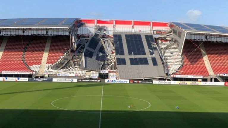 Κατέρρευσε το στέγαστρο στο γήπεδο της Άλκμααρ