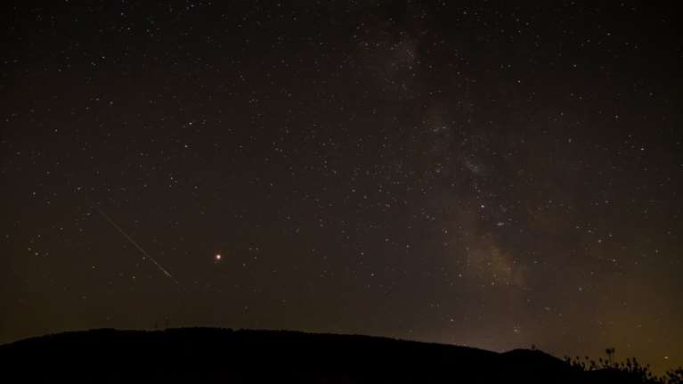 Περσείδες: Η πιο εντυπωσιακή θερινή βροχή από «πεφταστέρια»