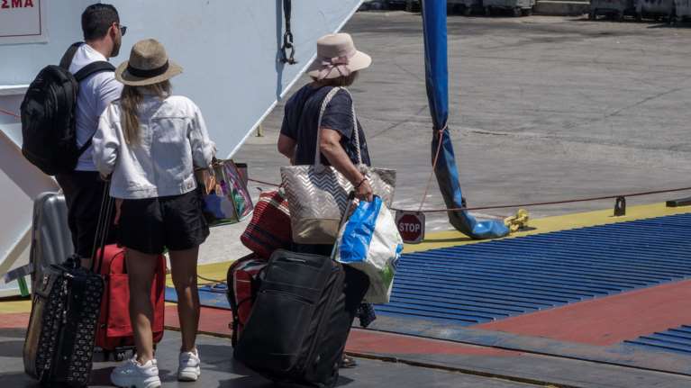 Σε ισχύ και σήμερα μέτρα του Λιμενικού για τη διευκόλυνση των επιβατών