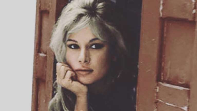 Μια ωραία και σπάνια φωτογραφία της Αλίκης Βουγιουκλάκη