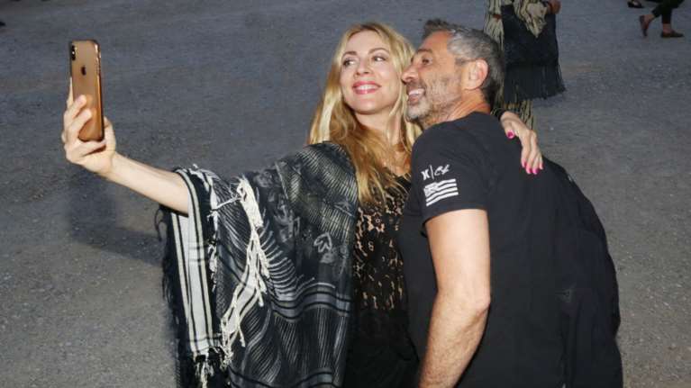 Σμαράγδα Καρύδη: Το ξέφρενο πάρτι στην Αίγινα για τα 50ά της γενέθλια