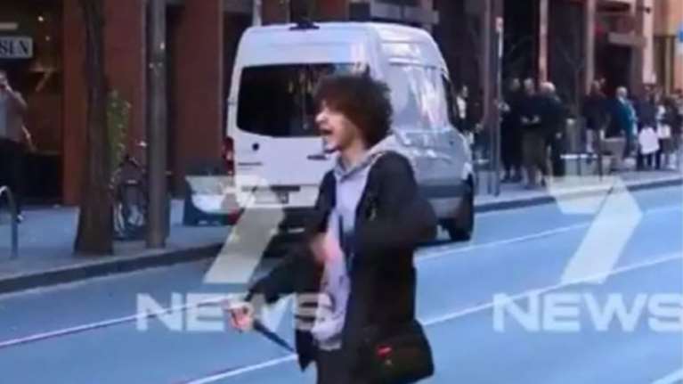 Ανδρας μαχαίρωσε γυναίκα στο Σίδνεϊ-Φώναζε &quot;Αλλάχ Άκμπαρ&quot; (βίντεο)