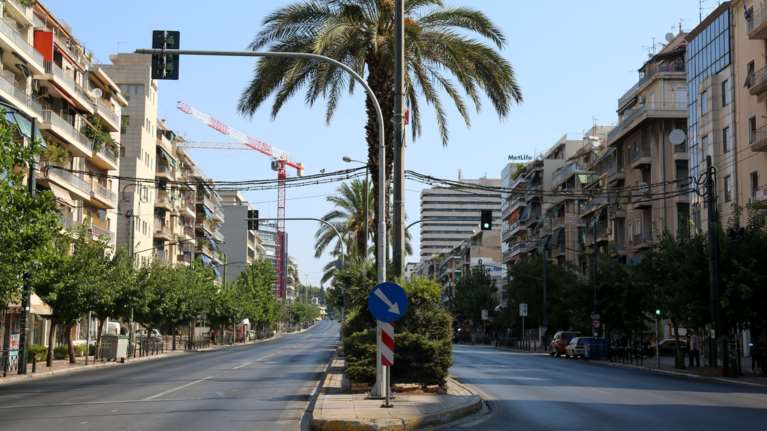 Αθήνα: Έρημη αλλά όμορφη πόλη και τον Δεκαπεντάυγουστο