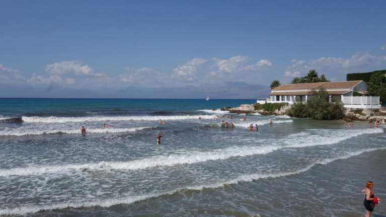 Ο καιρος την Παρασκευή: Έως 36 βαθμούς ο υδράργυρος-Άνεμοι έως και 6 μποφόρ