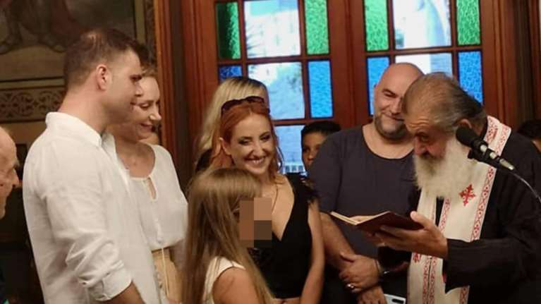 Φωτεινή Ψυχίδου - Μπάμπης Στόκας: Βάφτισαν την 9χρονη κόρη τους [Εικόνες]