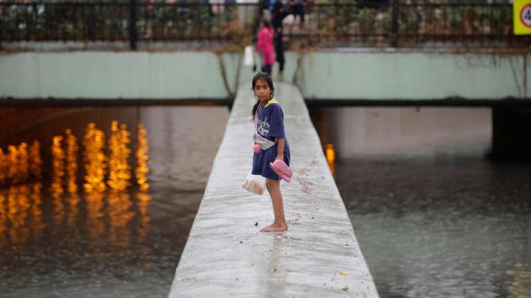 Χάος στην Κωνσταντινούπολη από πλημμύρες - Ένας νεκρός