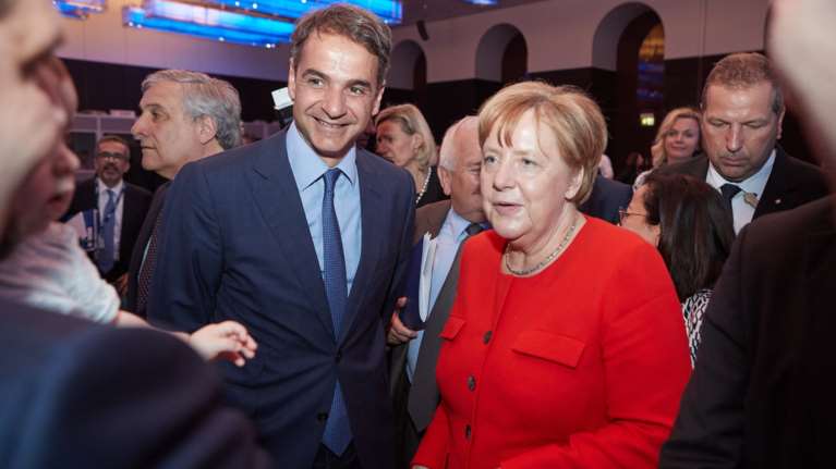 Κυβερνητικές κινήσεις με το βλέμμα στην επίσκεψη στο Βερολίνο