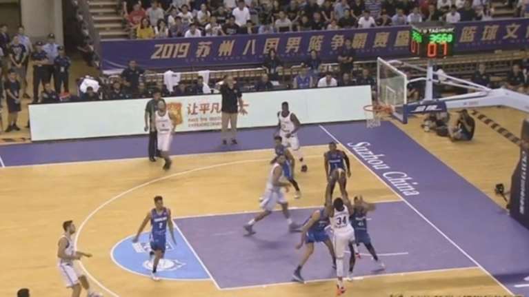 Κίνα: «Καθάρισε» ο Γιάννης και η φροντ λάιν