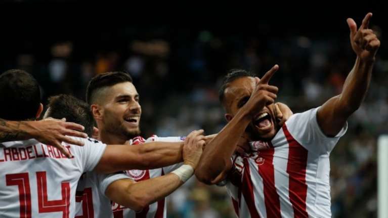 Στα αστέρια ξανά o Oλυμπιακός, ξέφρενοι πανηγυρισμοί [Εικόνες]