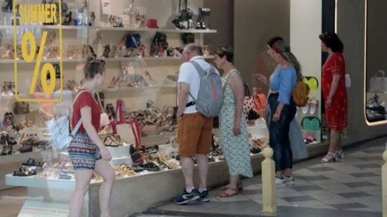 Θερινές εκπτώσεις 2019: Στα ίδια ή σε χειρότερα επίπεδα