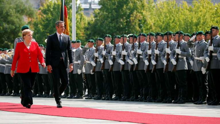 Θετικά αποτιμούν τα γερμανικά ΜΜΕ την επίσκεψη Μητσοτάκη
