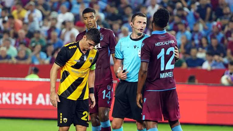 Μια «ανάσα» από το «θαύμα» έφτασε η ΑΕΚ