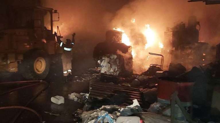 Φωτιά στον ΦΟΔΣΑ Ζακύνθου - Κάηκαν αποθήκες και μηχανήματα