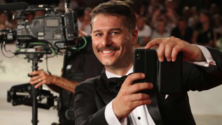 Ο Μπουρδούμης στο Φεστιβάλ Βενετίας με τη νέα αγαπημένη του [φωτο]