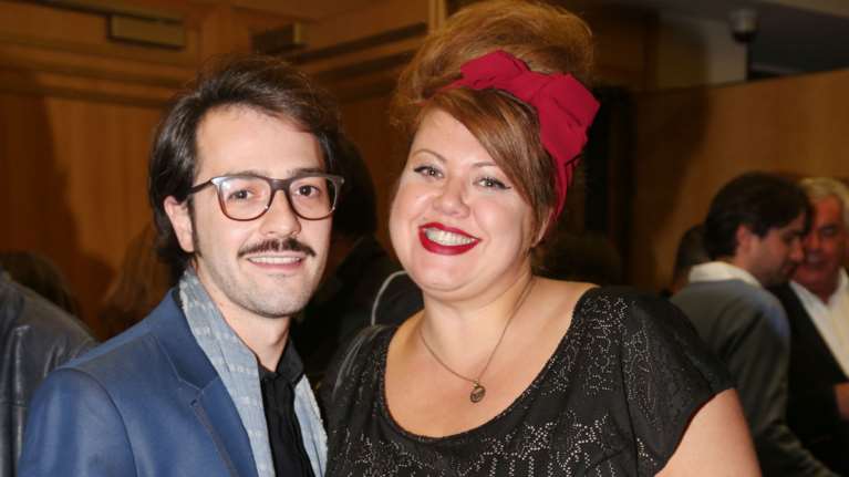 Αντιγόνη Πάντα Χαρβά: Ακομπλεξάριστη ποζάρει ολόγυμνη στην παραλία