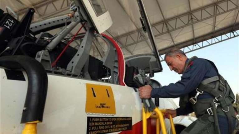 Χουριέτ: Ο Ακάρ πέταξε πάνω από το Αιγαίο - Διαψεύδει το ΥΕΘΑ