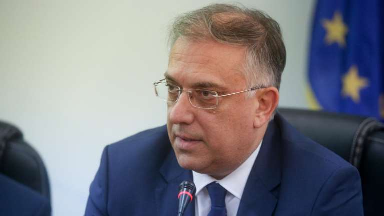 Θεοδωρικάκος: Δεν υπάρχει λόγος περαιτέρω μείωσης των δημοσίων υπάλληλων